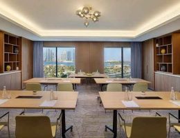 DoubleTree By Hilton Sharjah Waterfront Hotel And Residences, Sharjah