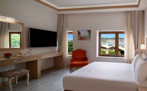 Hotel DoubleTree By Hilton Bodrum Marina Vista image