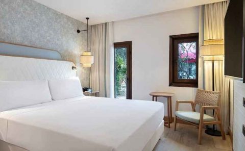 Hotel DoubleTree By Hilton Bodrum Marina Vista image