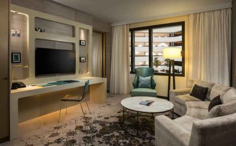 Hotel Hilton Amsterdam Airport Schiphol image