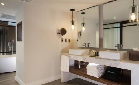 Hotel Hotel 1970 Guadalajara, Curio Collection By Hilton image