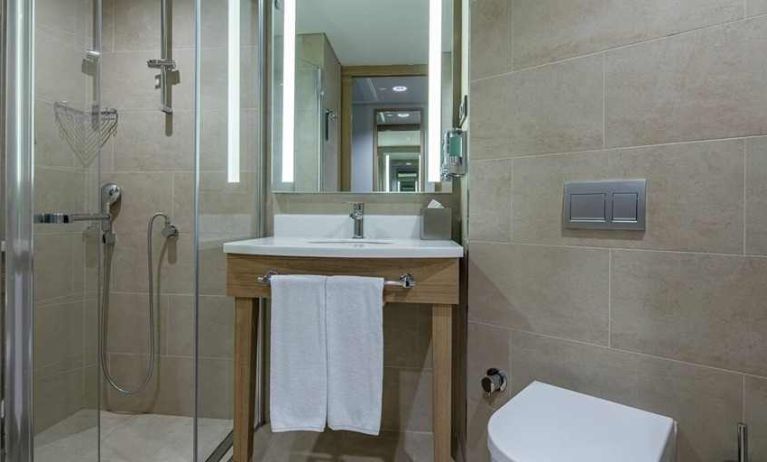 spacious king bathroom at Hampton by Hilton Istanbul Zeytinburnu.
