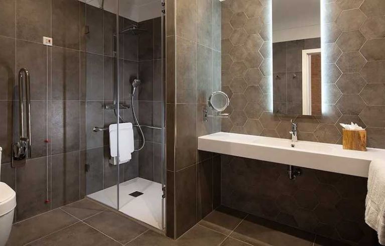 Atocha Hotel Madrid, Tapestry Collection By Hilton, Madrid