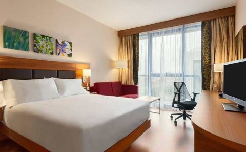 Hotel Hilton Garden Inn Sevilla image