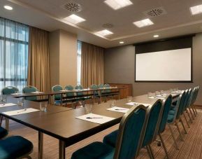 professional meeting room at Hilton Garden Inn Sevilla.