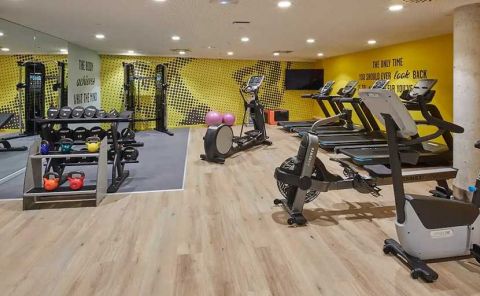 Hotel Hampton By Hilton Barcelona Fira Gran Via image