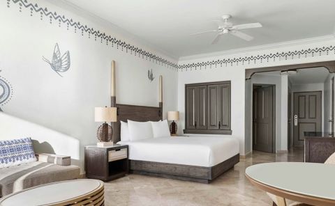 Hotel Hilton Los Cabos Beach & Golf Resort image