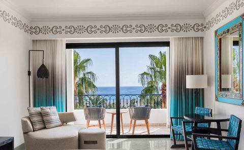 Hotel Hilton Los Cabos Beach & Golf Resort image