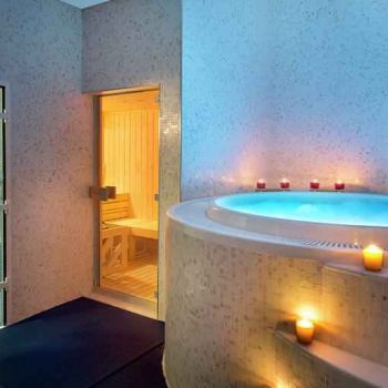 Hotel DoubleTree By Hilton Doha - Old Town image