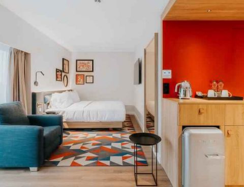 Hotel Hampton By Hilton Warsaw Reduta image