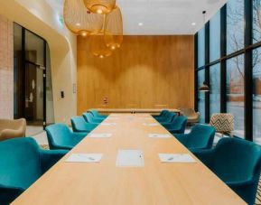 Bright meeting room at the Hampton by Hilton Warsaw Reduta.