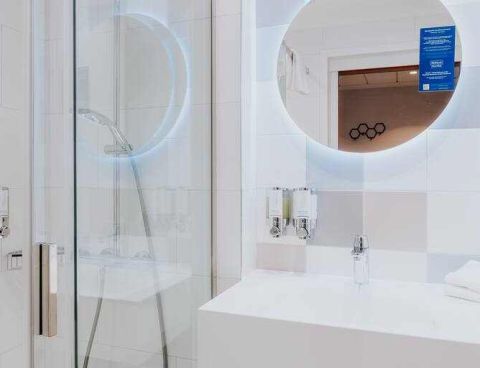 Hotel Hampton By Hilton Warsaw Reduta image