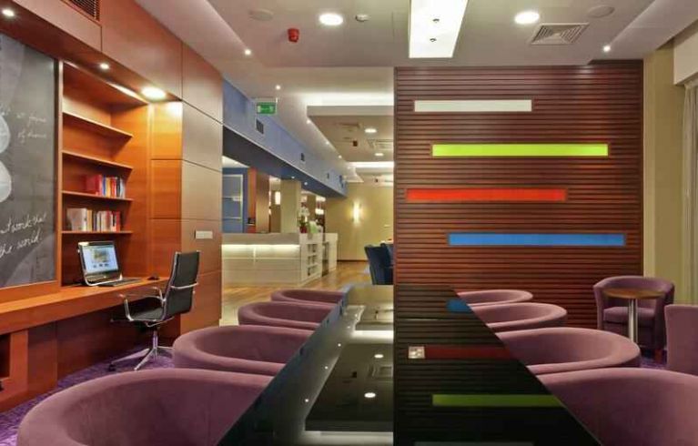 Hampton By Hilton Warsaw Airport, Warsaw