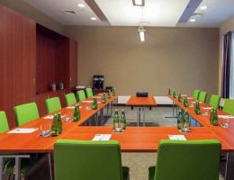 Hampton By Hilton Warsaw Airport, Warsaw