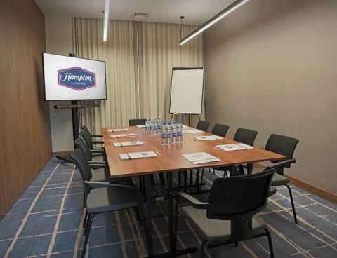 Hotel Hampton By Hilton Kalisz image