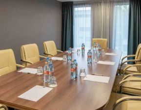 Small meeting room at the Hampton by Hilton Warsaw Mokotow.