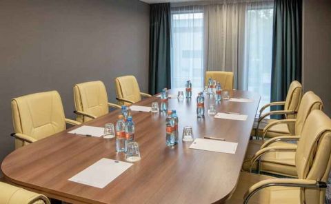 Hotel Hampton By Hilton Warsaw Mokotow image