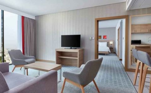 Hotel Hilton Garden Inn Muscat Al Khuwair image