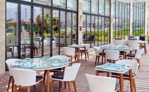Hotel Hilton Garden Inn Muscat Al Khuwair image