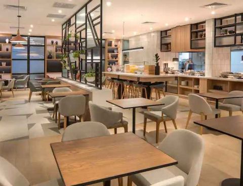 Hotel Hilton Garden Inn Umhlanga Arch image