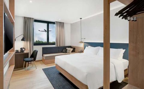 Hotel Hilton Garden Inn Bucharest Airport image