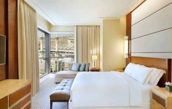 Bright king suite with view at the Conrad Makkah.