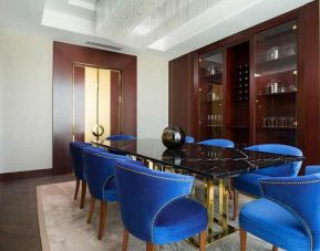 small meeting room ideal for smaller business and board meetings at Hilton Astana.