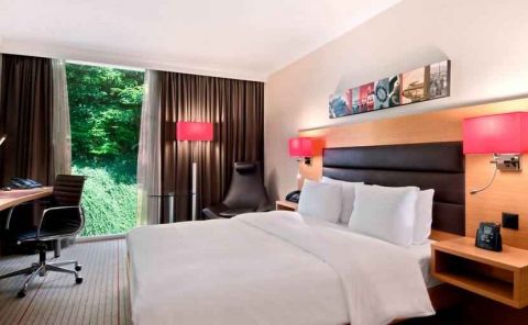 Hotel Hilton Zurich Airport image