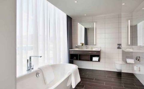 Hotel Hilton Garden Inn Zurich Limmattal image