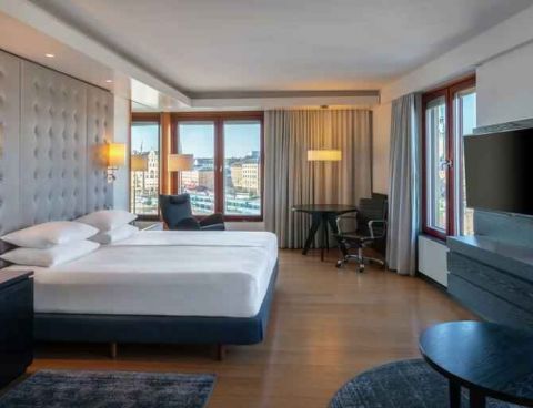 Hotel Hilton Stockholm Slussen image