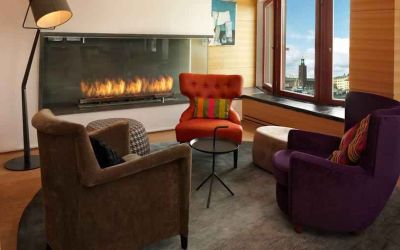 Executive lounge by the fireplace at the Hilton Stockholm Slussen.