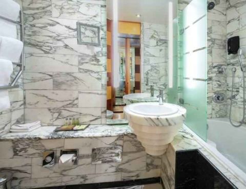 Hotel Hilton Stockholm Slussen image