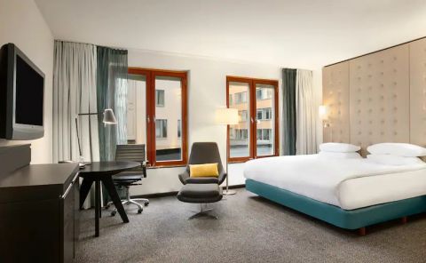 Hotel Hilton Stockholm Slussen image