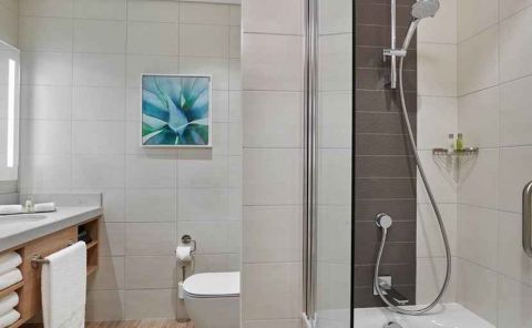 Hotel Hilton Garden Inn Kuwait image