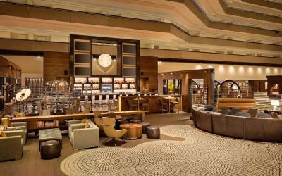 Elegant dining area suitable for co-working at the Hyatt Regency San Francisco.