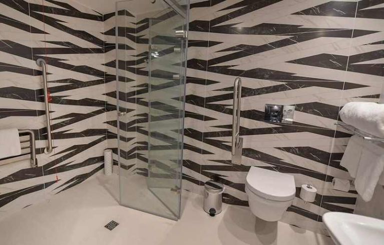 Hilton Nicosia, Egkomi