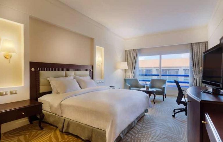 Hilton Alexandria Green Plaza, Alexandria