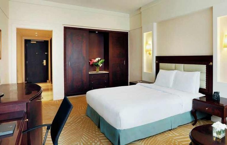 Hilton Alexandria Green Plaza, Alexandria