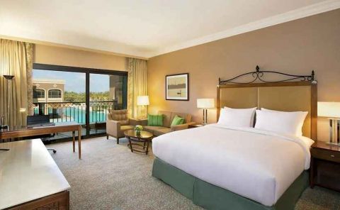 Hotel Hilton Alexandria King's Ranch image