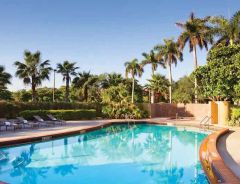 Hotel DoubleTree By Hilton Miami Airport & Convention Center image