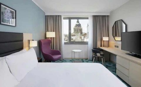 Hotel Hilton Garden Inn Budapest City Centre image
