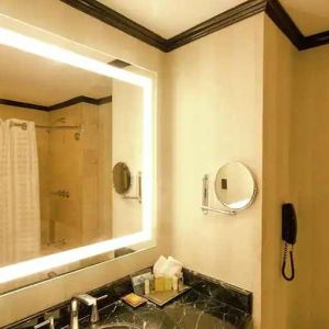 guest bathroom with shower at Hilton Princess San Pedro Sula.