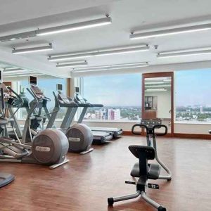 well equipped fitness center at Hilton Chennai.