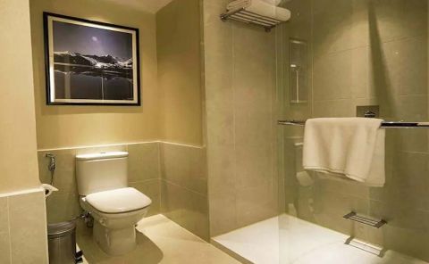 Hotel Hilton Garden Inn Trivandrum image