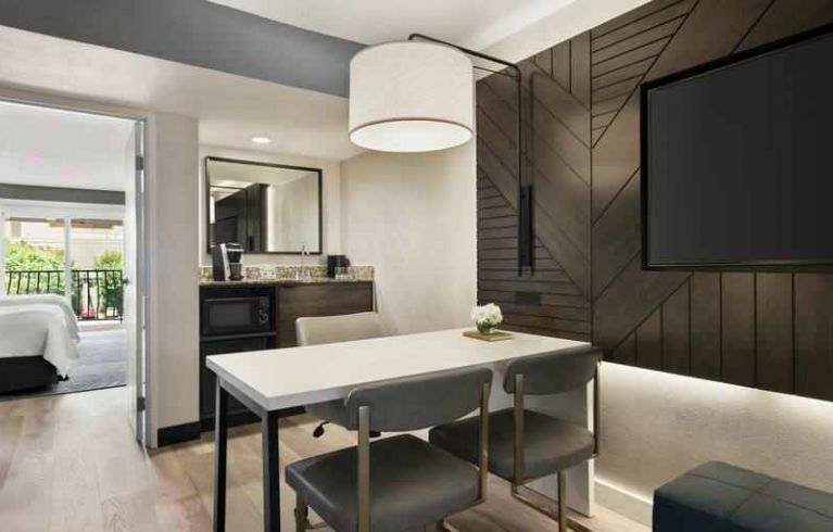 Embassy Suites By Hilton Los Angeles - Downey, Los Angeles