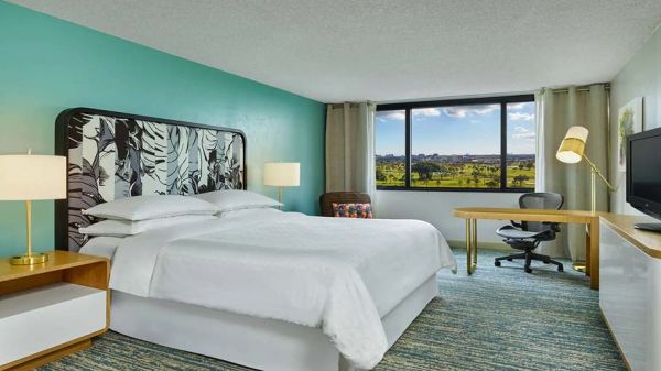 Hotel Sheraton Miami Airport Hotel image