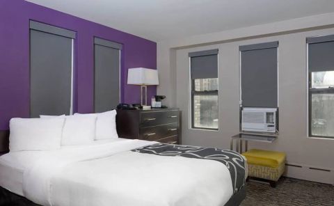 Hotel La Quinta Inn & Suites By Wyndham New York City Central Park image