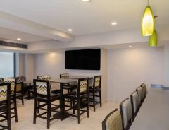 Hotel La Quinta Inn & Suites By Wyndham New York City Central Park image