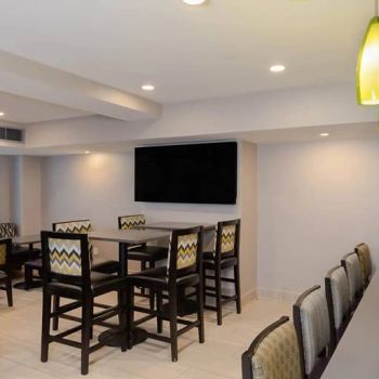 Hotel La Quinta Inn & Suites By Wyndham New York City Central Park image