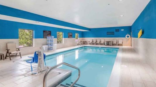 Hampton Inn Greenfield, Greenfield